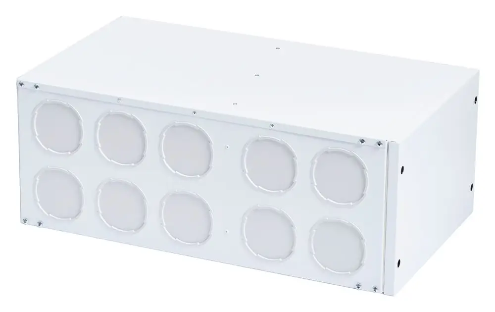 Weißer Luftverteiler mit mehreren Öffnungen für Zu- und Abluft, klar strukturiert. Produkt von Vaillant, geeignet für den Einsatz in Belüftungssystemen.